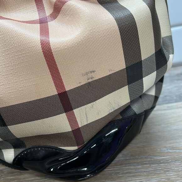 Burberry bag - Picture 8 of 14